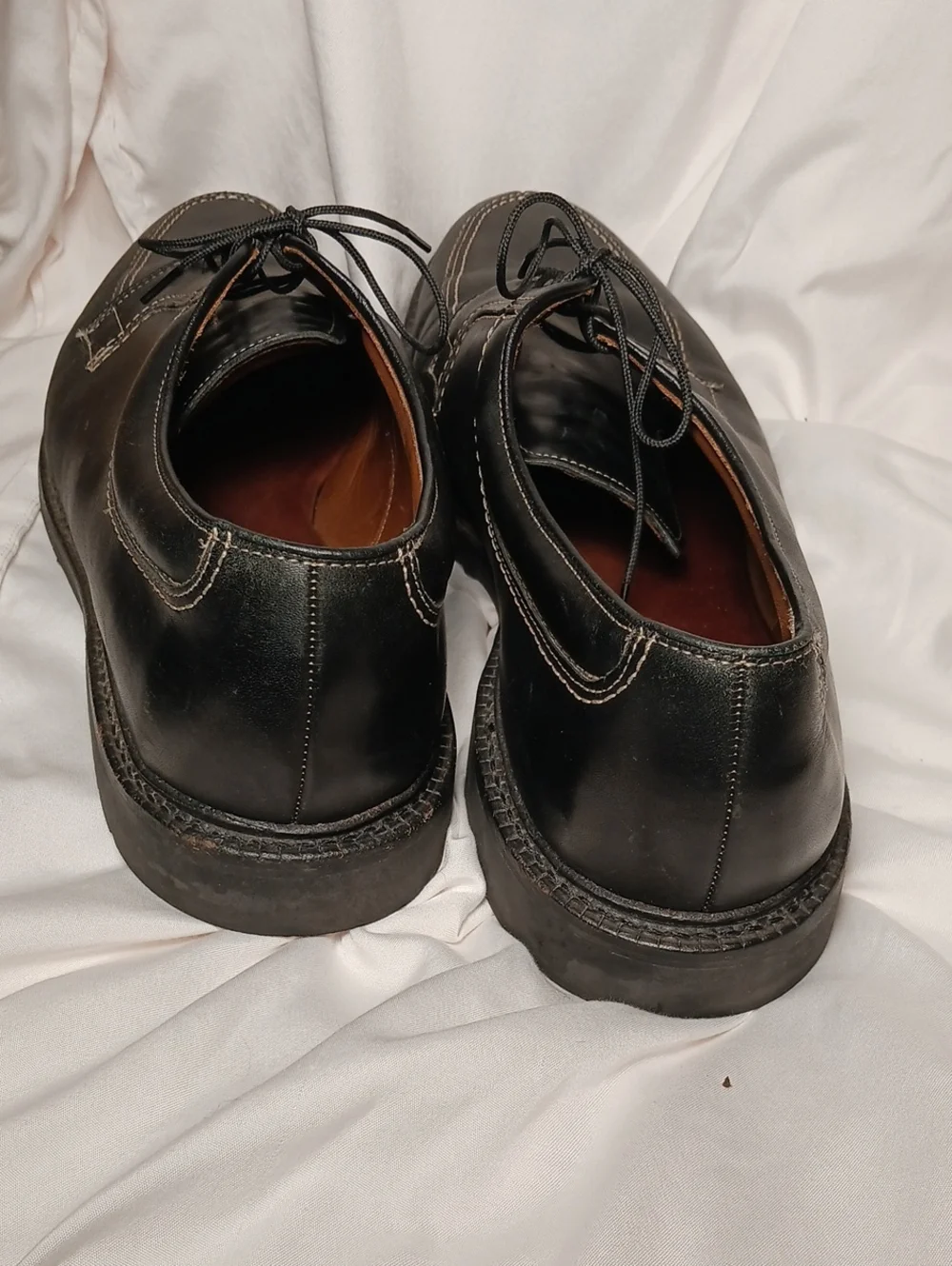 Allen Edmonds Black Leather Derby Shoes with Contrast Stitching